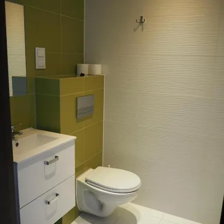 Gasthuis Nad Stawem I I Ii *